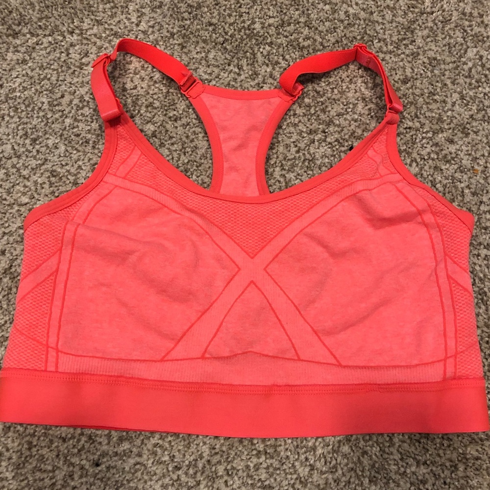 Sports bra